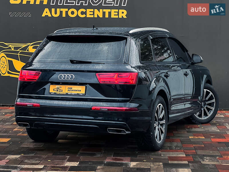 Позашляховик / Кросовер Audi Q7 2017 в Києві