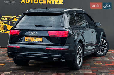 Позашляховик / Кросовер Audi Q7 2017 в 