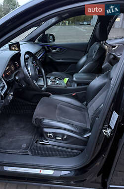 Внедорожник / Кроссовер Audi Q7 2016 в 