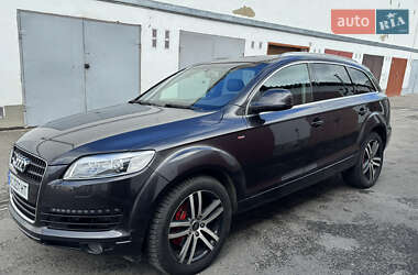 Позашляховик / Кросовер Audi Q7 2006 в 