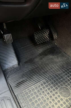Позашляховик / Кросовер Audi Q7 2006 в 