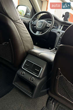Позашляховик / Кросовер Audi Q7 2006 в 