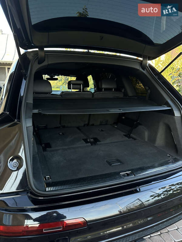 Внедорожник / Кроссовер Audi Q7 2017 в Львове