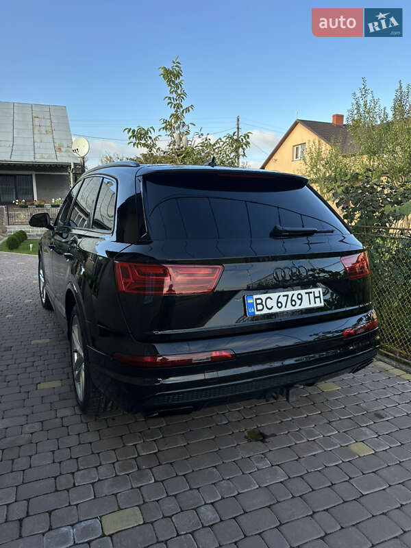 Внедорожник / Кроссовер Audi Q7 2017 в Львове