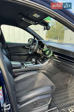 Позашляховик / Кросовер Audi Q7 2020 в 