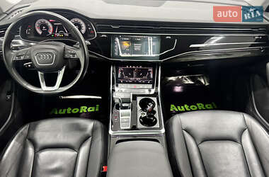 Внедорожник / Кроссовер Audi Q7 2022 в 
