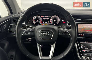 Внедорожник / Кроссовер Audi Q7 2022 в 