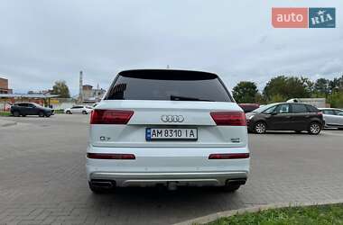 Внедорожник / Кроссовер Audi Q7 2017 в 