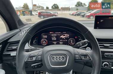 Внедорожник / Кроссовер Audi Q7 2017 в 