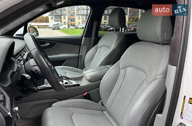 Внедорожник / Кроссовер Audi Q7 2017 в 