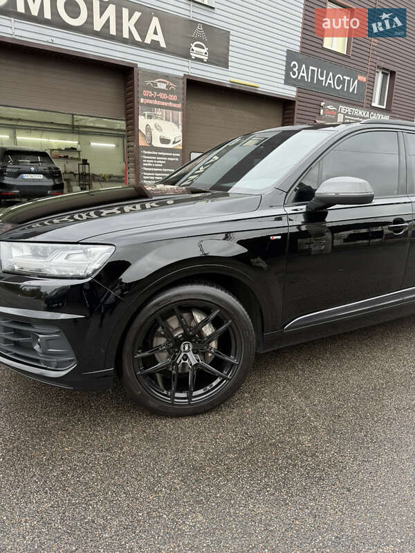 Позашляховик / Кросовер Audi Q7 2017 в Харкові