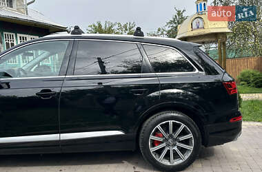 Позашляховик / Кросовер Audi Q7 2017 в 