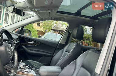 Позашляховик / Кросовер Audi Q7 2017 в 