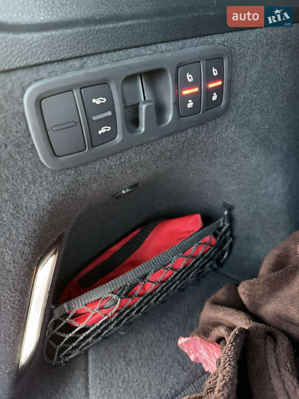 Внедорожник / Кроссовер Audi Q7 2020 в Черновцах