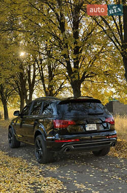 Внедорожник / Кроссовер Audi Q7 2013 в 