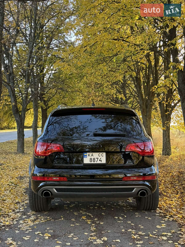 Позашляховик / Кросовер Audi Q7 2013 в Сумах