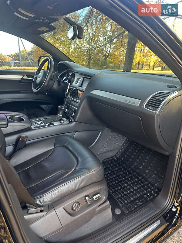 Позашляховик / Кросовер Audi Q7 2013 в Сумах