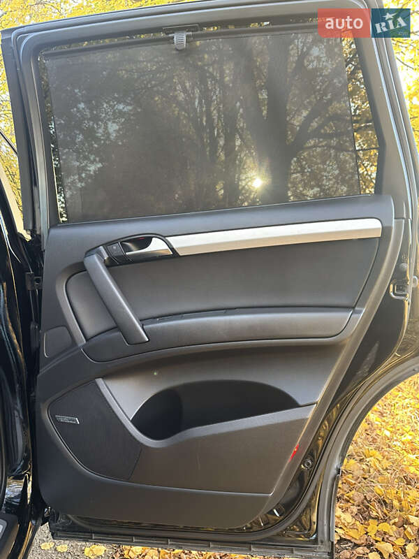 Позашляховик / Кросовер Audi Q7 2013 в Сумах