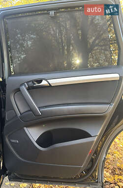 Внедорожник / Кроссовер Audi Q7 2013 в 