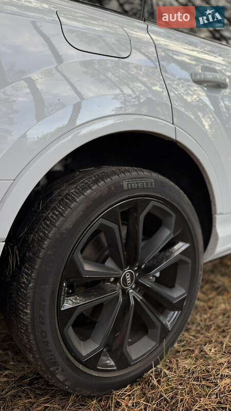 Позашляховик / Кросовер Audi Q7 2021 в Харкові