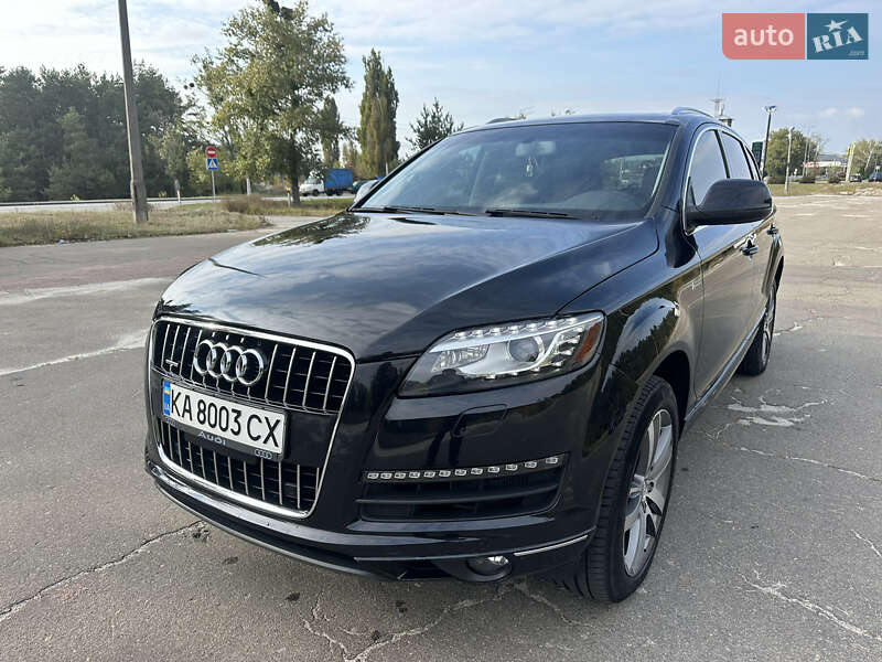 Внедорожник / Кроссовер Audi Q7 2015 в 