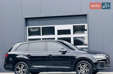 Внедорожник / Кроссовер Audi Q7 2016 в 