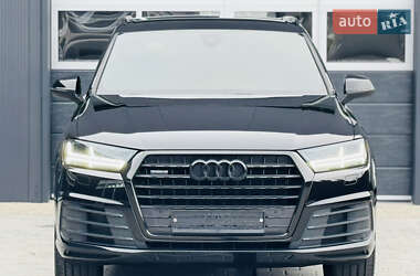 Внедорожник / Кроссовер Audi Q7 2016 в 