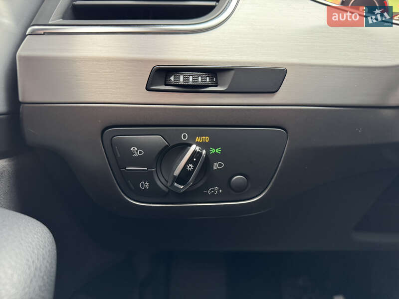 Позашляховик / Кросовер Audi Q7 2016 в Мукачевому