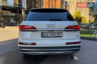 Внедорожник / Кроссовер Audi Q7 2020 в 