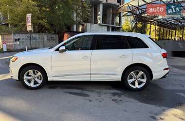 Внедорожник / Кроссовер Audi Q7 2020 в 