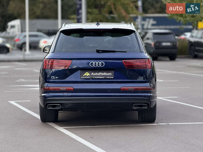 Позашляховик / Кросовер Audi Q7 2018 в Києві