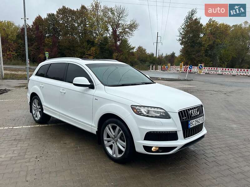 Внедорожник / Кроссовер Audi Q7 2011 в 