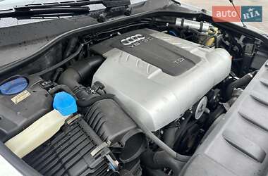 Внедорожник / Кроссовер Audi Q7 2011 в 