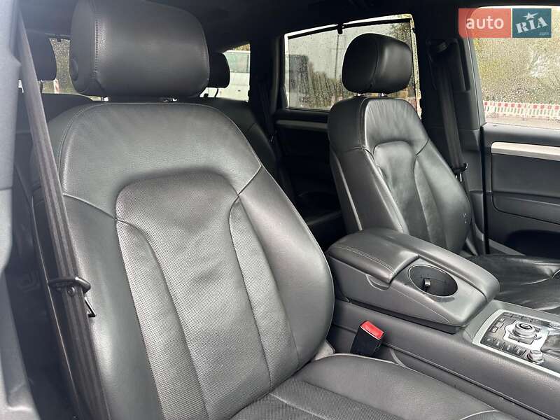 Внедорожник / Кроссовер Audi Q7 2011 в Золочеве
