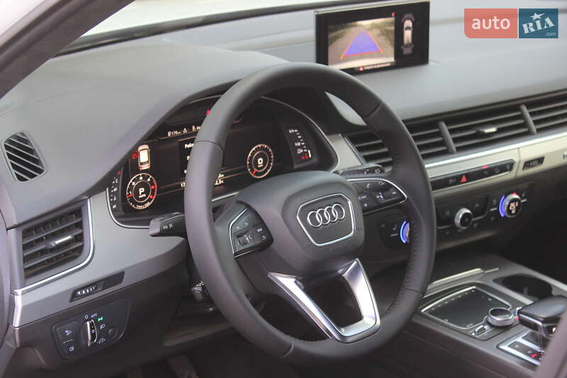 Позашляховик / Кросовер Audi Q7 2015 в Дніпрі