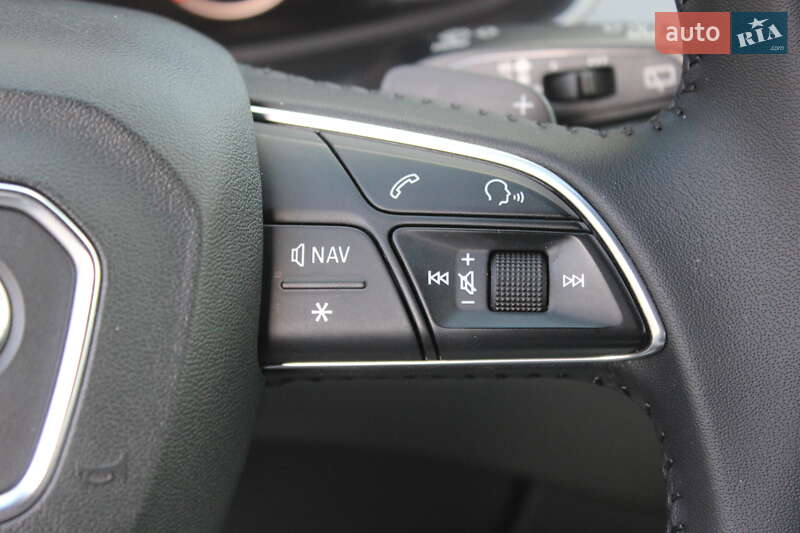 Позашляховик / Кросовер Audi Q7 2015 в Дніпрі