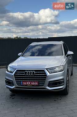 Внедорожник / Кроссовер Audi Q7 2018 в Шептицькому