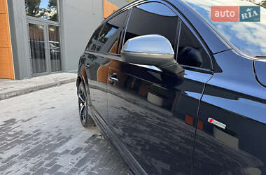 Позашляховик / Кросовер Audi Q7 2017 в 