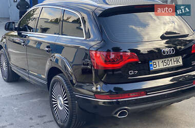 Внедорожник / Кроссовер Audi Q7 2013 в 