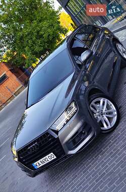 Позашляховик / Кросовер Audi Q7 2016 в 