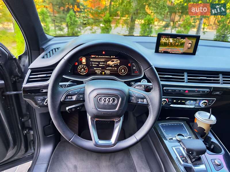 Внедорожник / Кроссовер Audi Q7 2016 в Полтаве