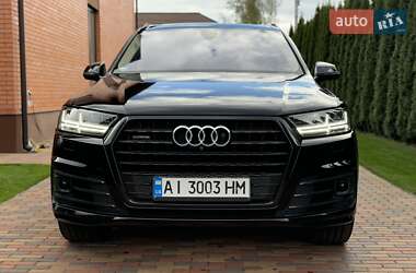 Позашляховик / Кросовер Audi Q7 2017 в 