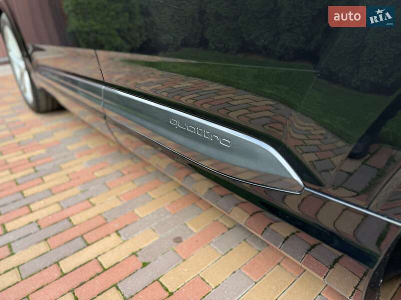 Позашляховик / Кросовер Audi Q7 2017 в Києві