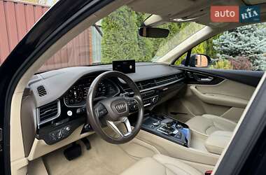 Позашляховик / Кросовер Audi Q7 2017 в 