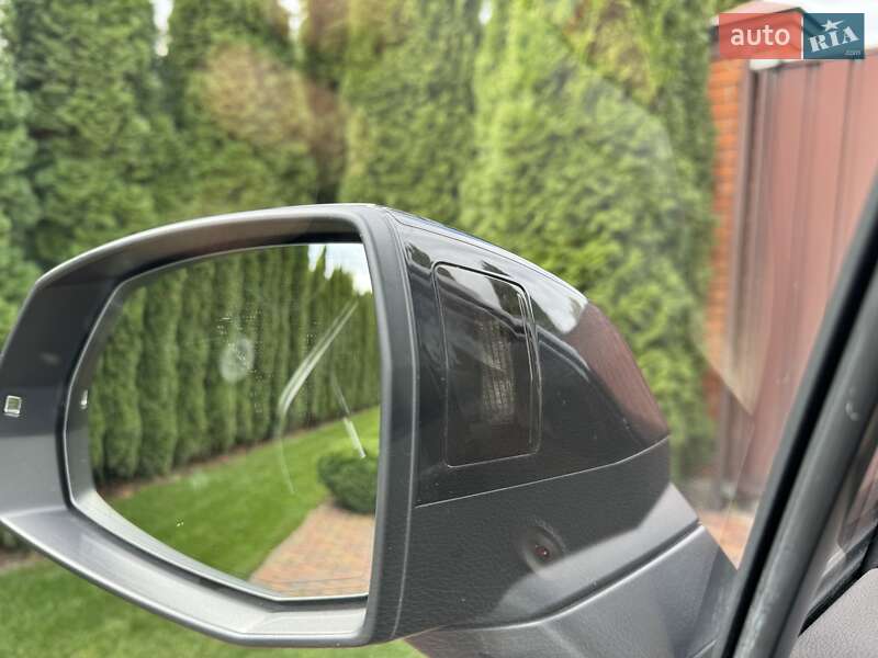 Позашляховик / Кросовер Audi Q7 2017 в Києві