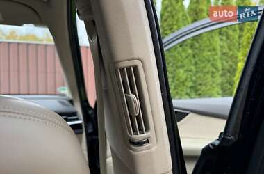 Позашляховик / Кросовер Audi Q7 2017 в 