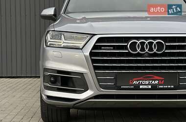 Позашляховик / Кросовер Audi Q7 2016 в 