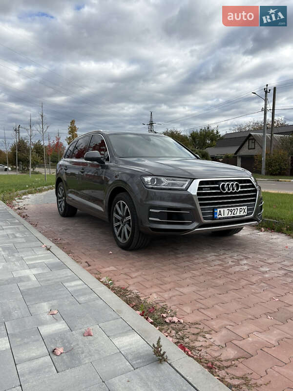 Внедорожник / Кроссовер Audi Q7 2018 в Буче