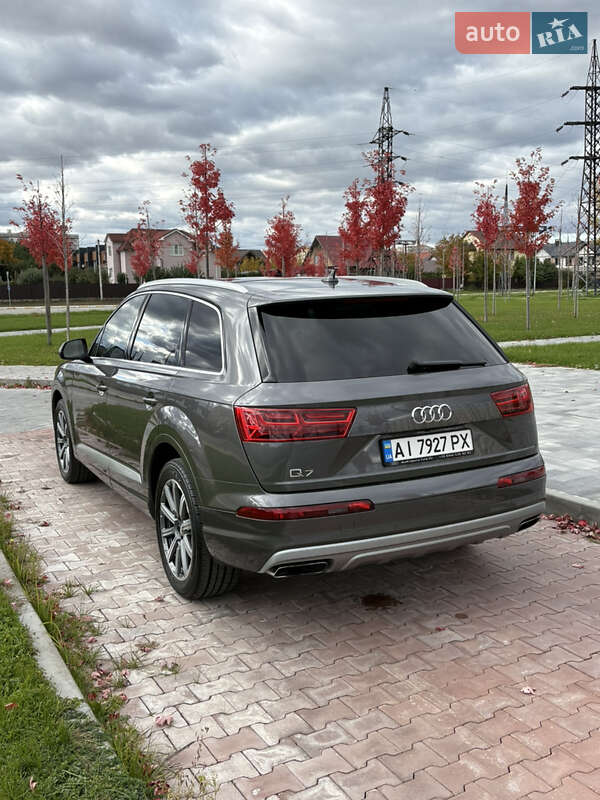 Внедорожник / Кроссовер Audi Q7 2018 в Буче