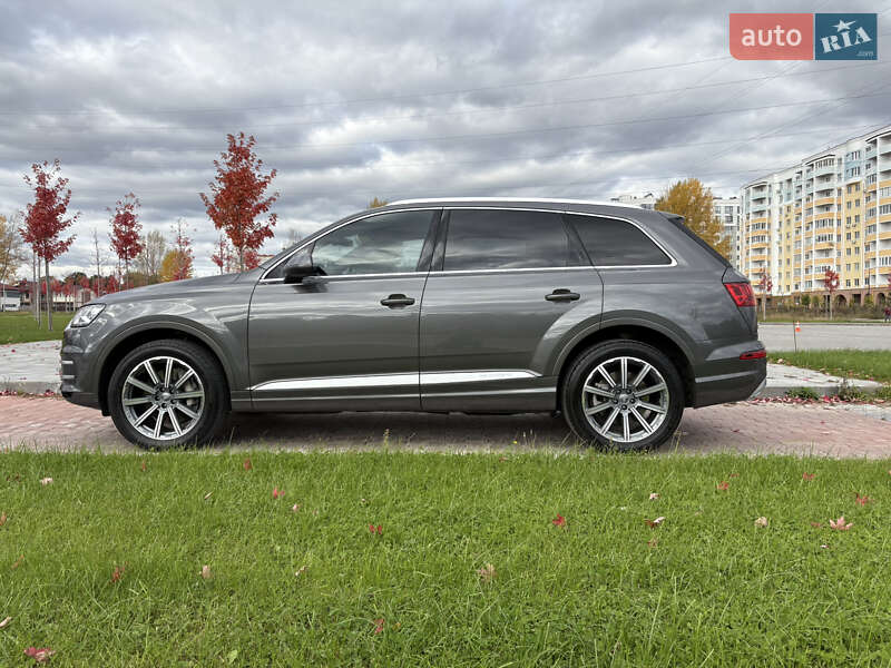 Внедорожник / Кроссовер Audi Q7 2018 в Буче
